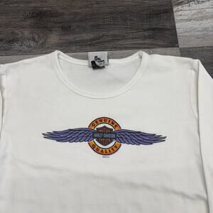 Vintage y2k 2000s 2005 Harley Davidson White Womens L Alaska Biker Wings T-Shirt